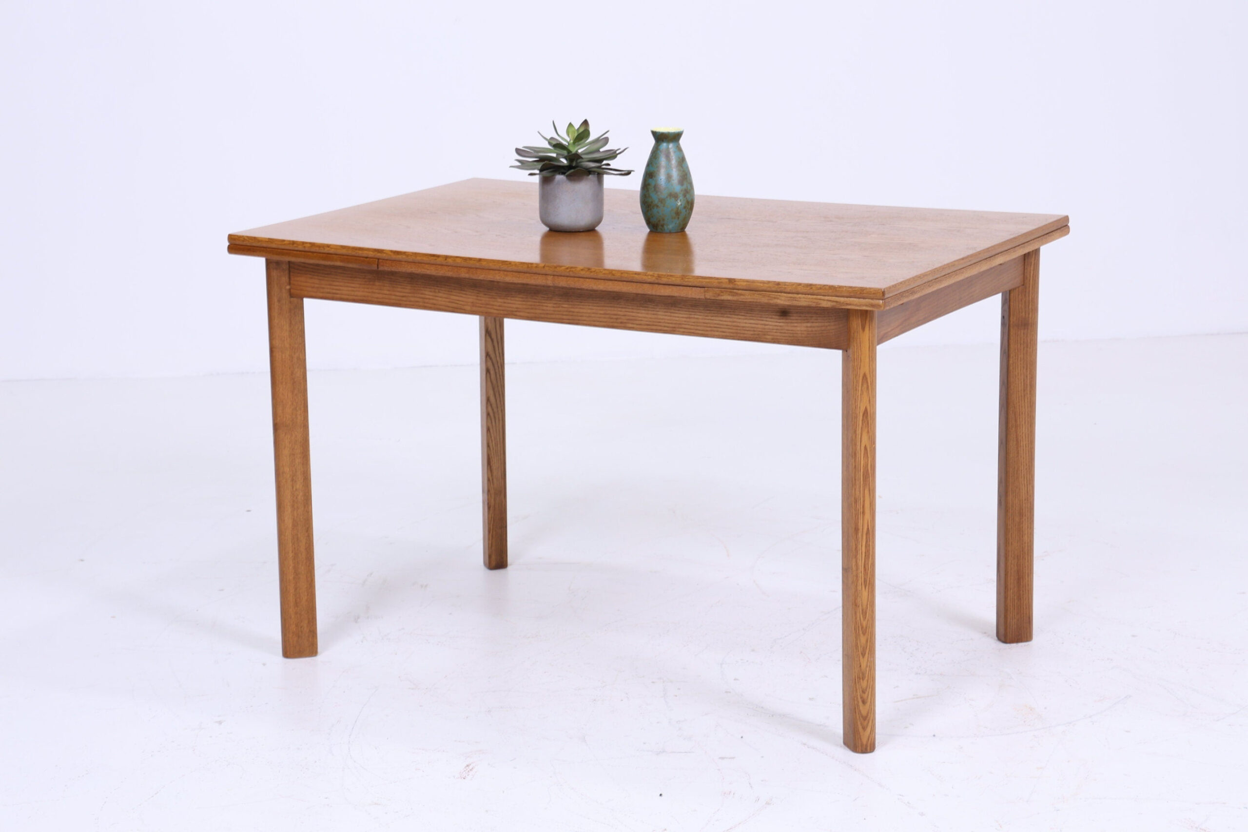 Klassischer Vintage Küchentisch er Jahre Mid Century Esstisch Klassischer Vintage Küchentisch er Jahre Mid Century Esstisch