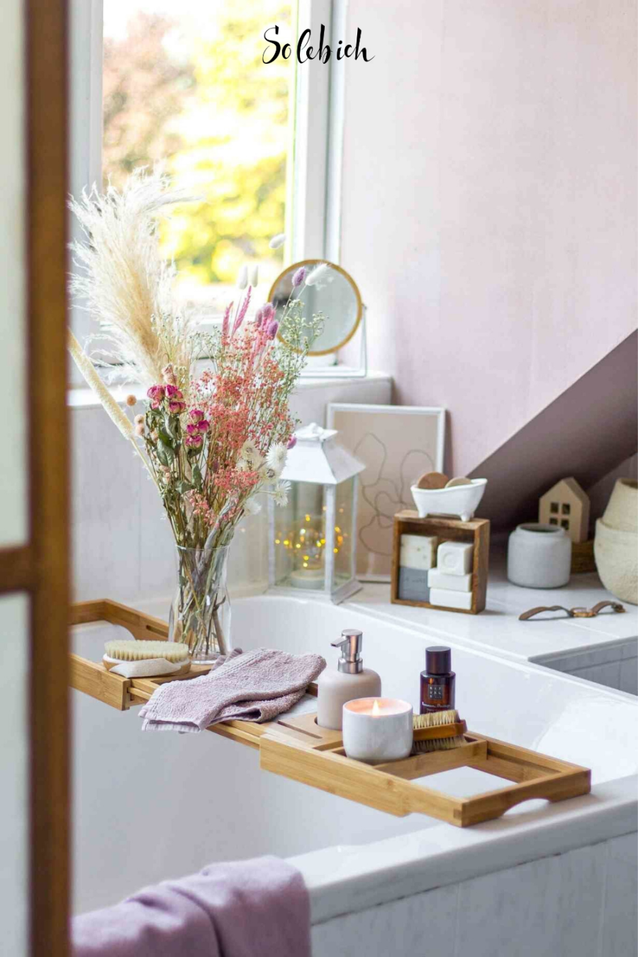 Lila Laune: Einrichtungsideen mit der Trendfarbe Flieder Lila Laune: Einrichtungsideen mit der Trendfarbe Flieder