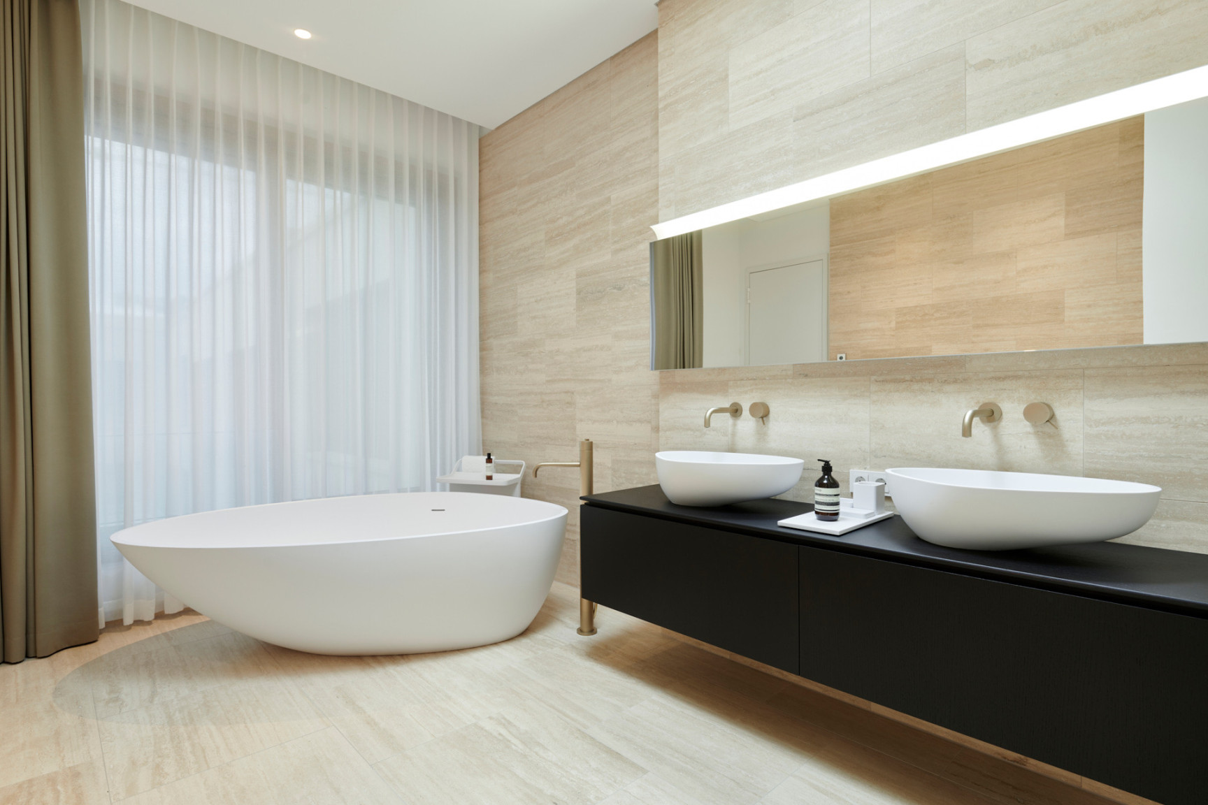 Weiße Moderne Badezimmer Ideen & Bilder - Oktober Houzz DE Weiße Moderne Badezimmer Ideen & Bilder - Oktober Houzz DE